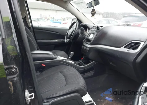 2017 Dodge Journey Sxt z USA, uszkodzony, nr VIN 3C4PDCBG5HT572968